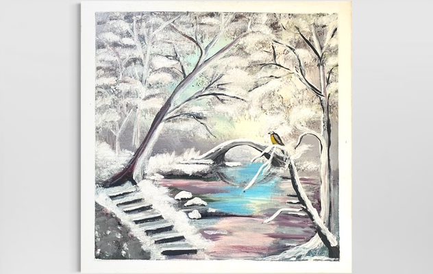 Bebilderte Szene eines verschneiten Parks mit einem kleinen Teich und einer Brücke.